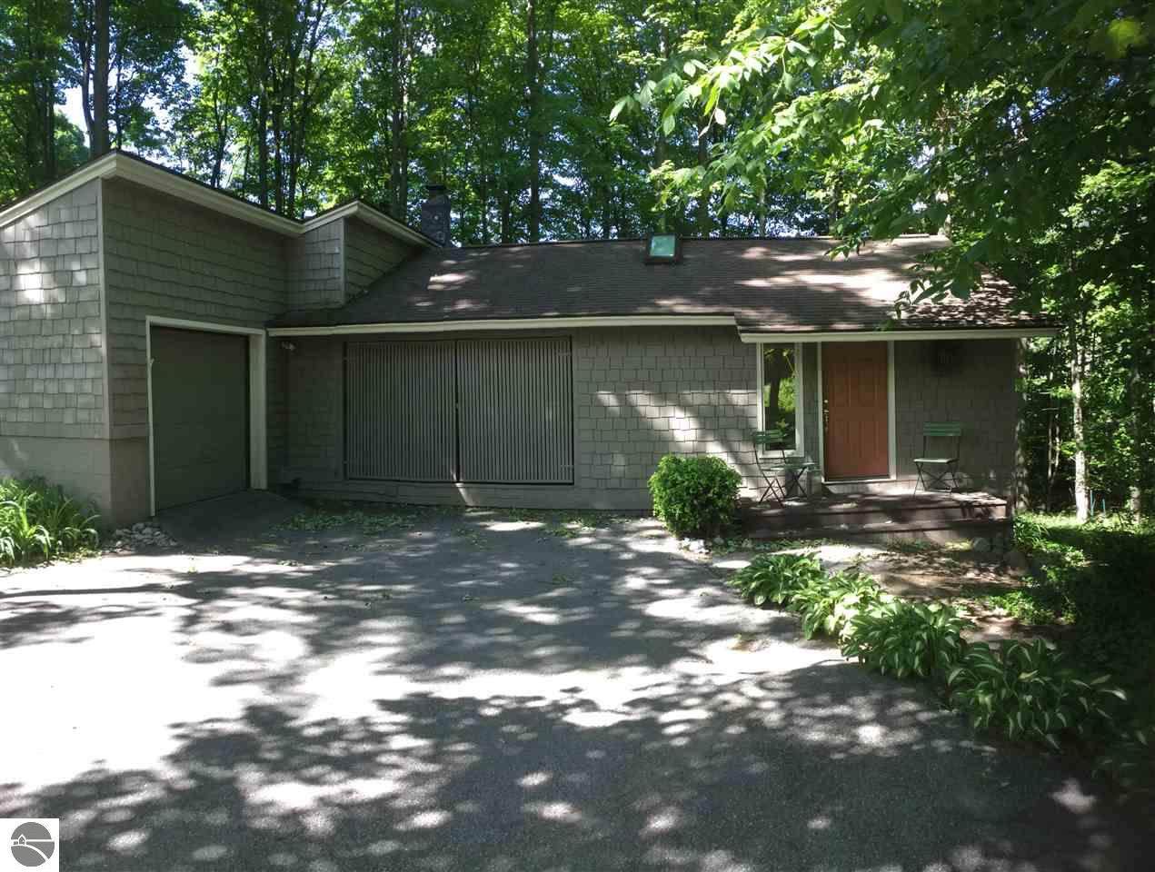 4054 Scenic View Drive - Photo 1