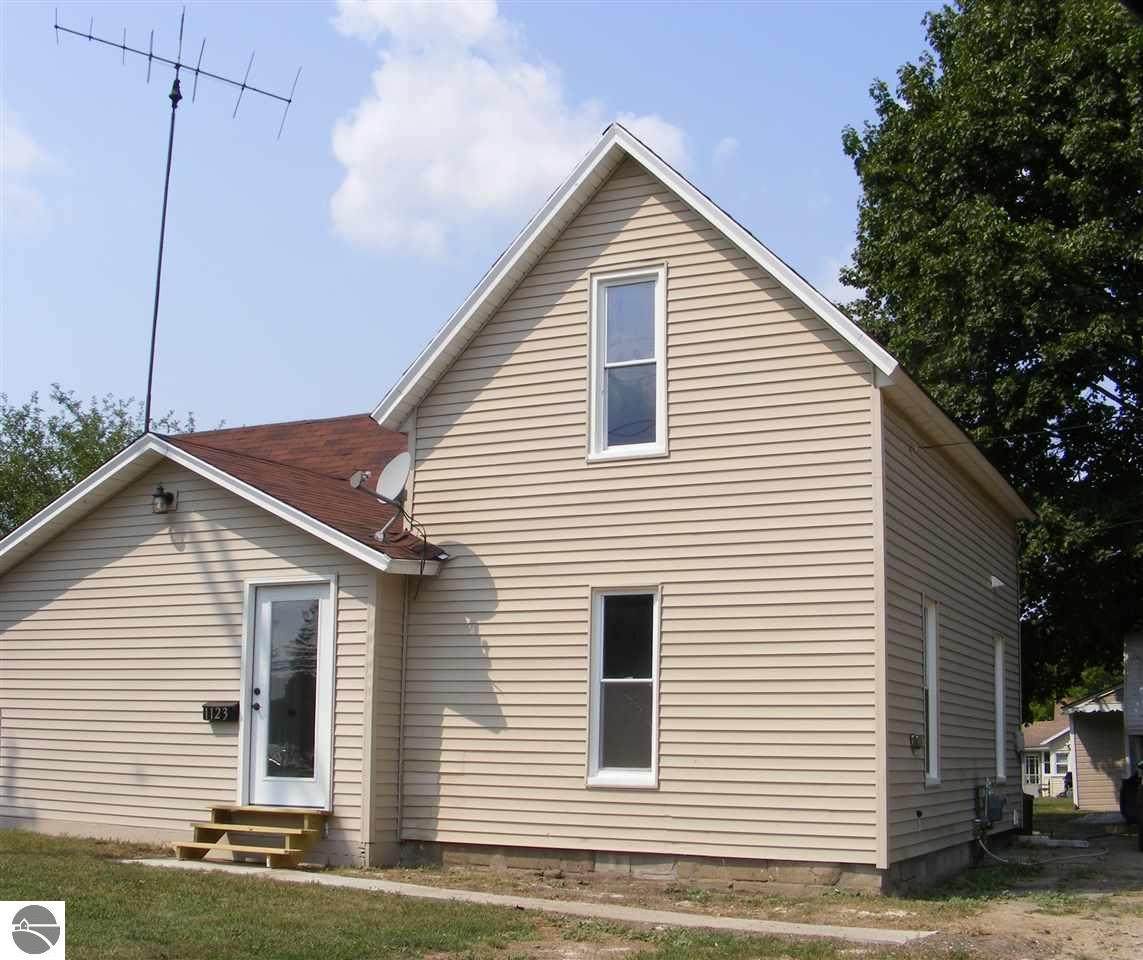 1123 Marquette Blvd - Photo 1
