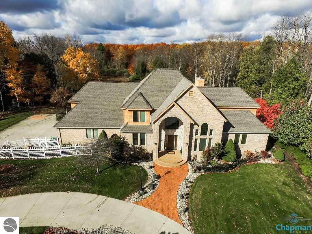 735 Meadowbrook Drive - Photo 1