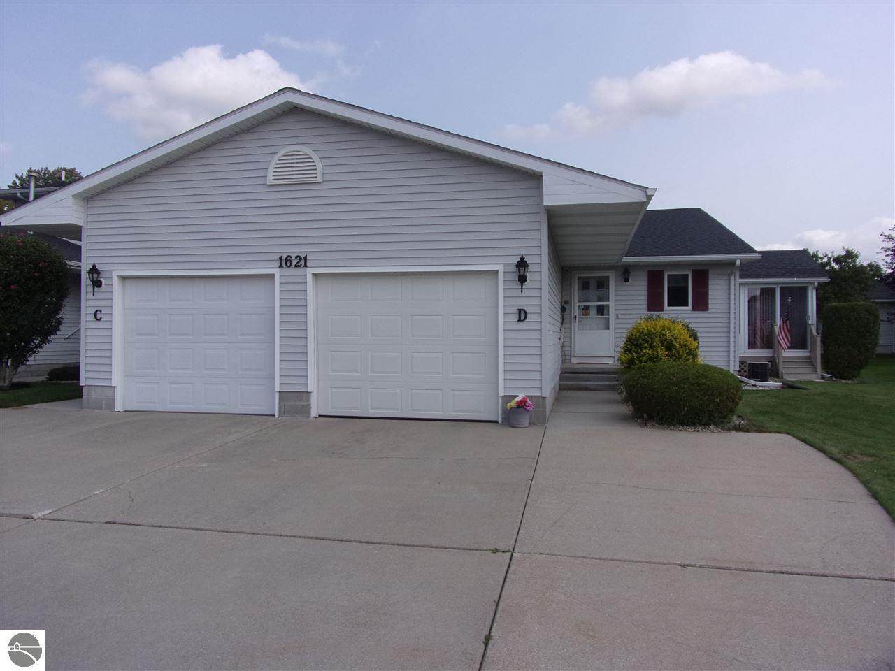 1621 Gaylord Street - Photo 1