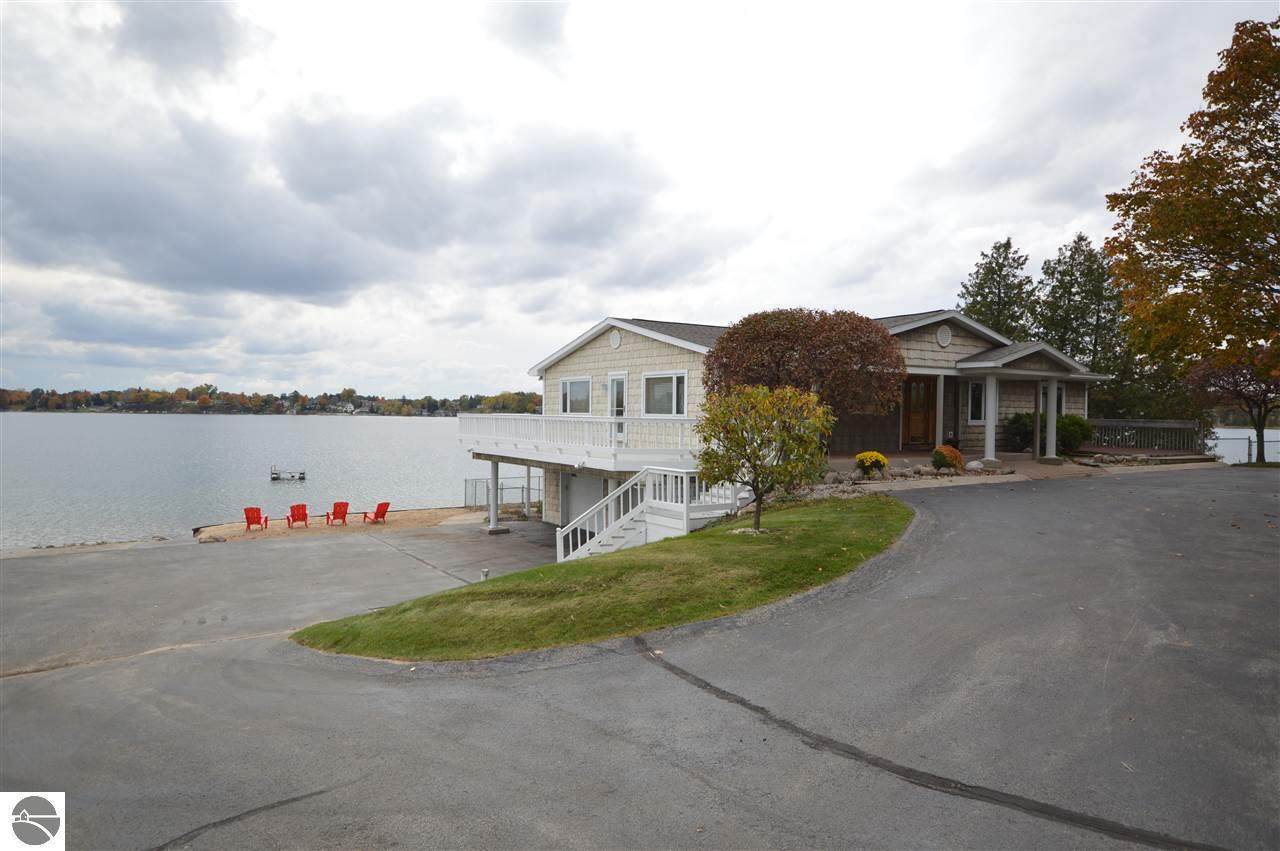 1241 Lake Drive - Photo 1