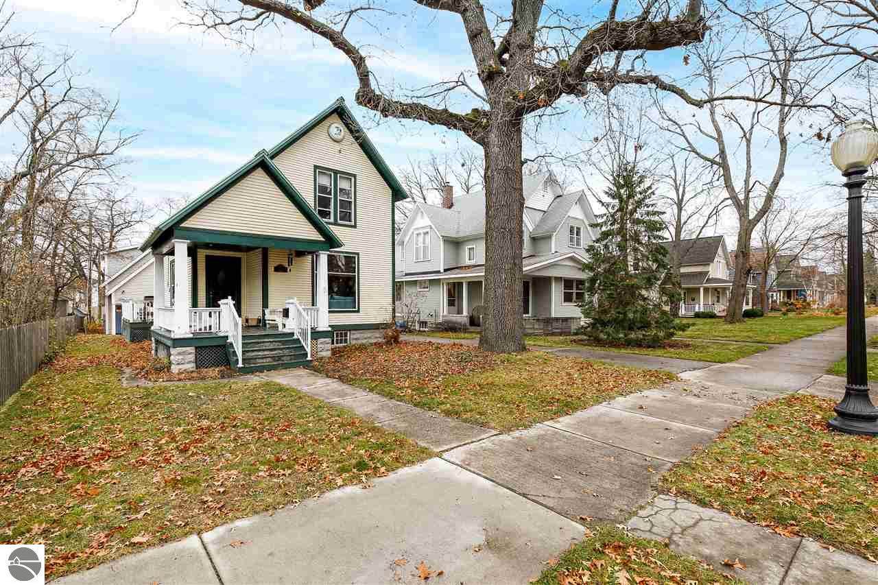 807 Washington Street - Photo 1