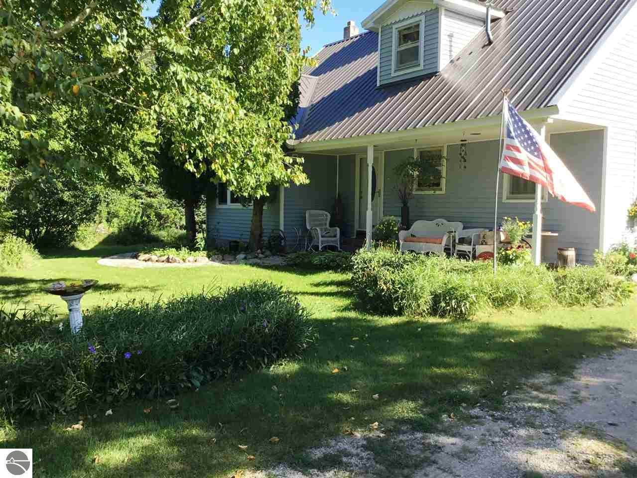 425 Grant Road - Photo 1