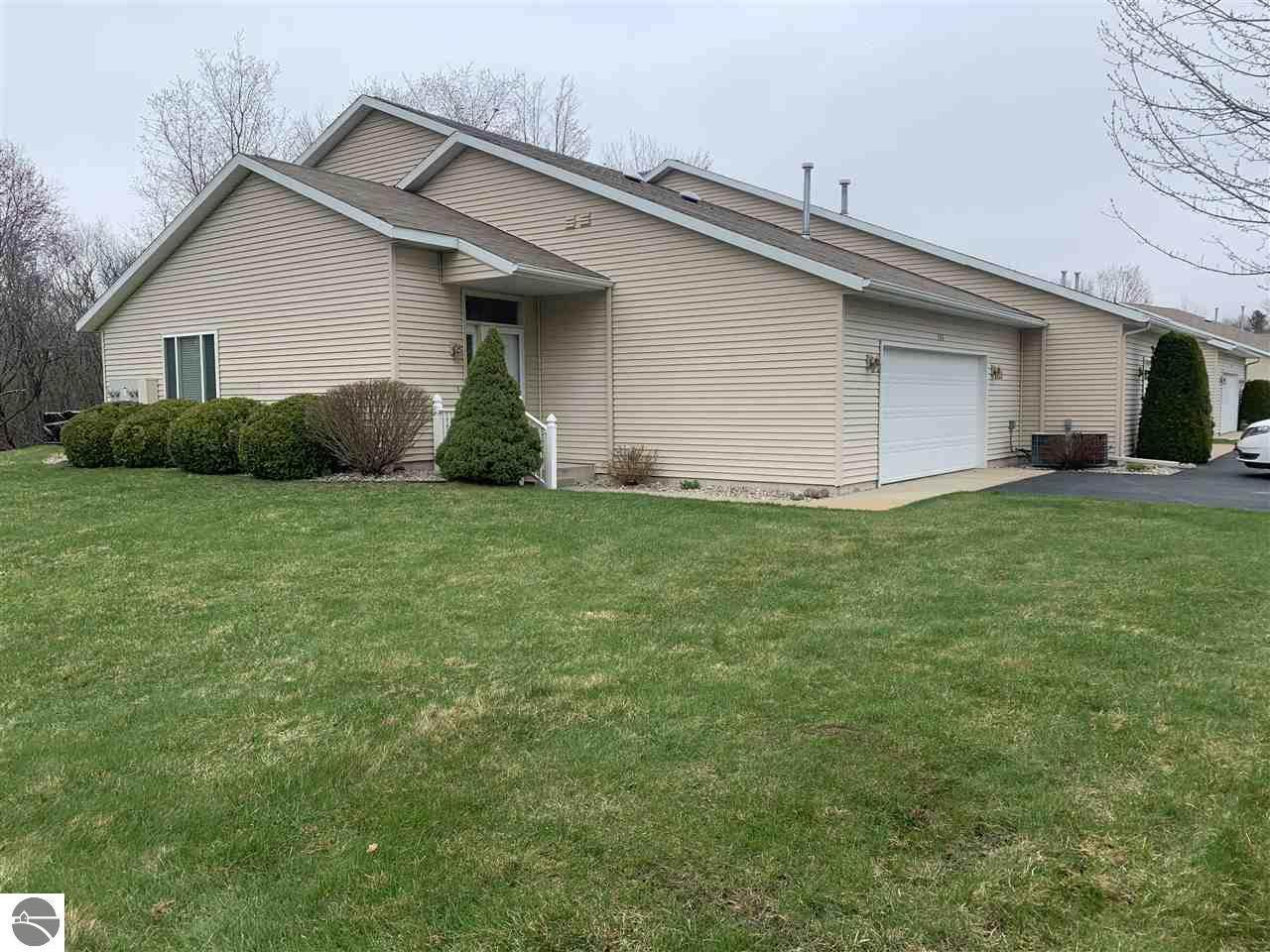 388 Woodside Circle - Photo 1