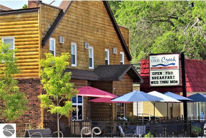 185 Benzie Boulevard - Photo 1