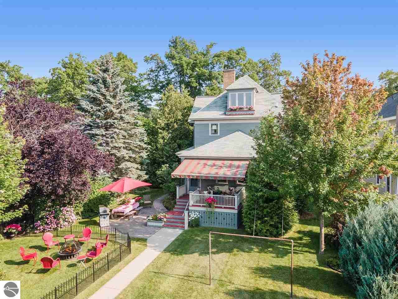 118 Forest Avenue - Photo 1