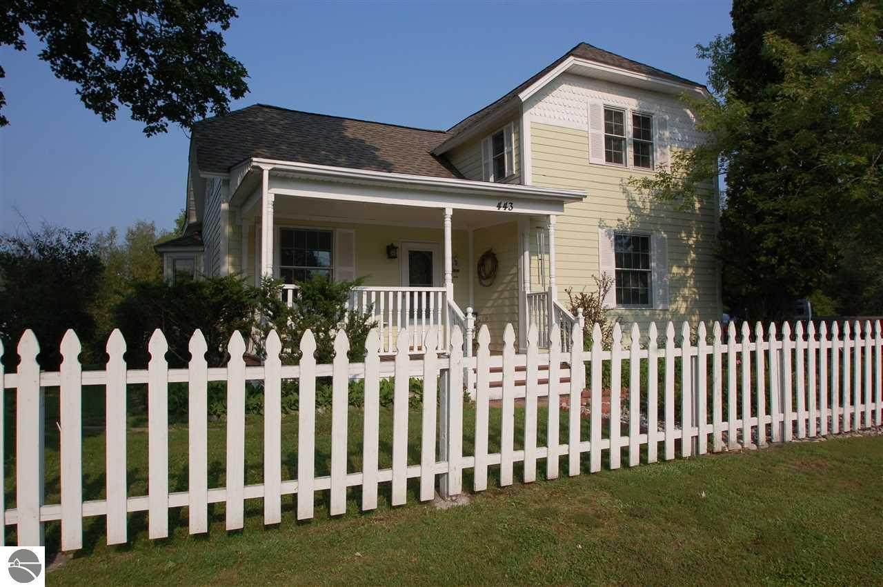 443 Fairview - Photo 1