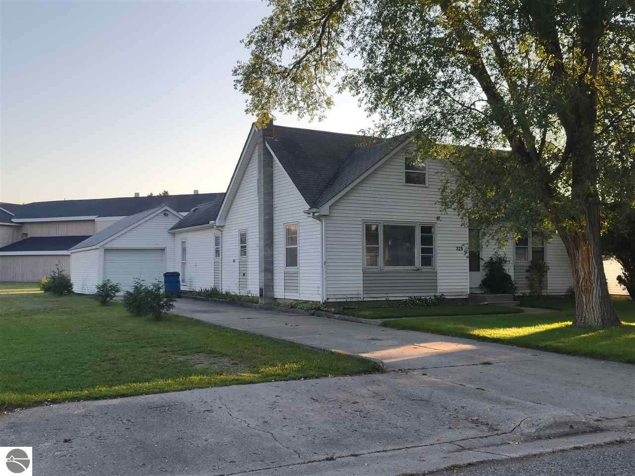 329 Saginaw Street - Photo 1