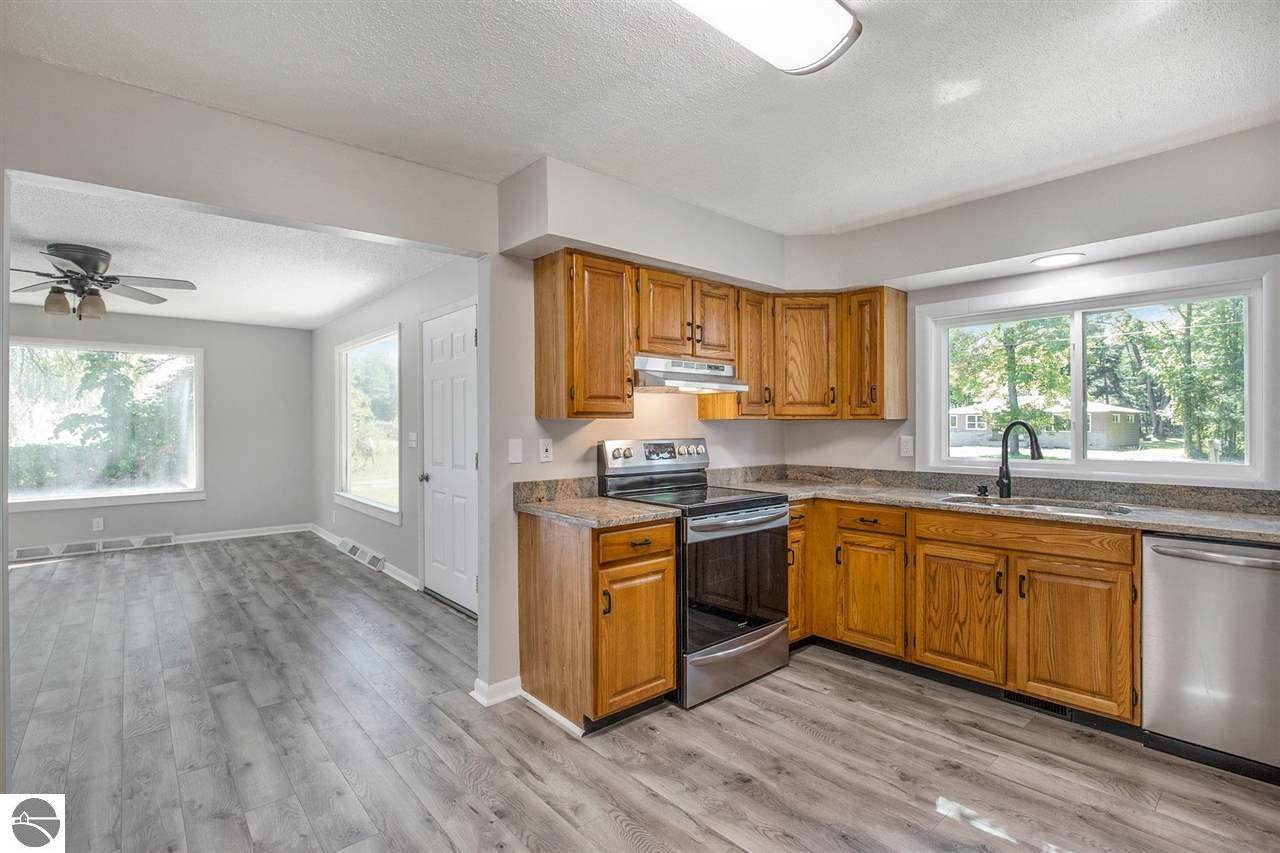 891 S Airport Road - Photo 1
