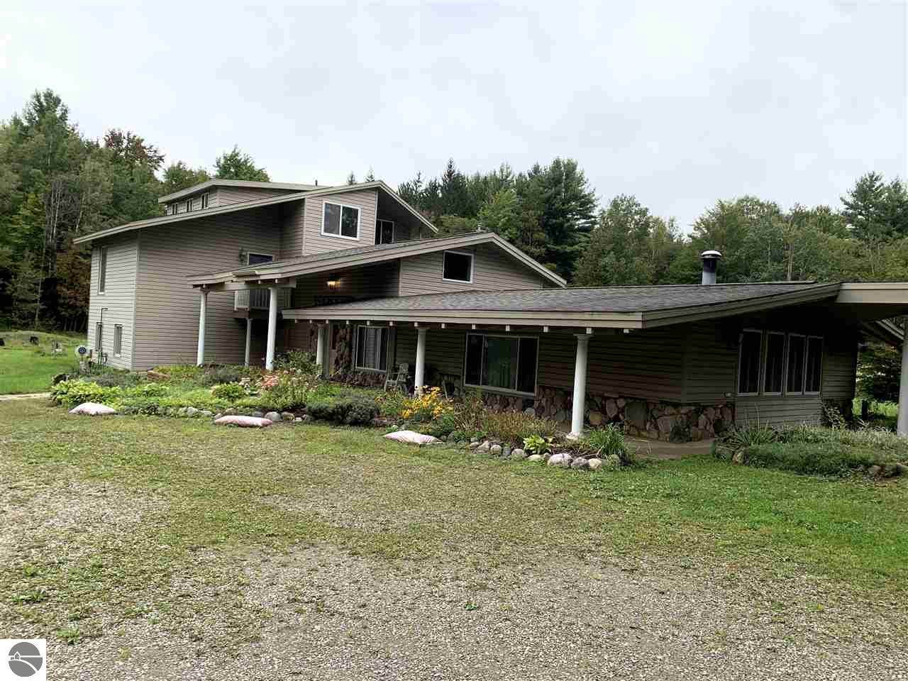 5016 Ellison Road - Photo 1