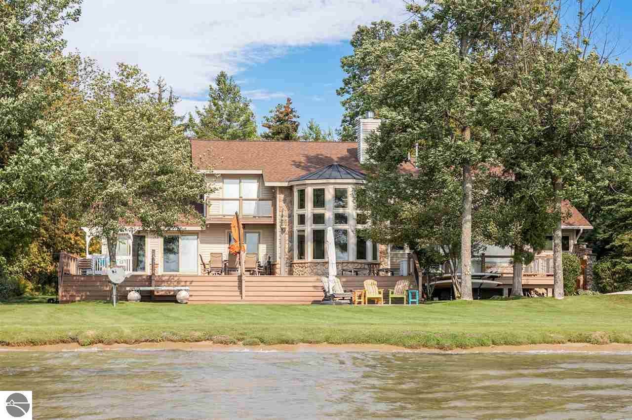 7498 Birchway Drive - Photo 1