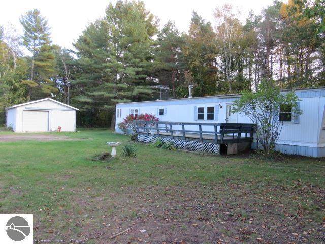 1085 Meadow Road - Photo 1