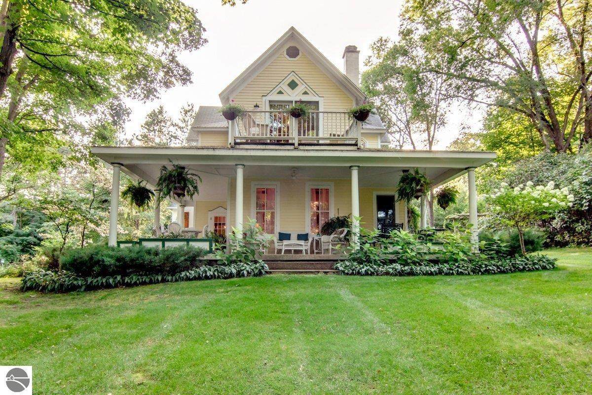 212 Park Street - Photo 1