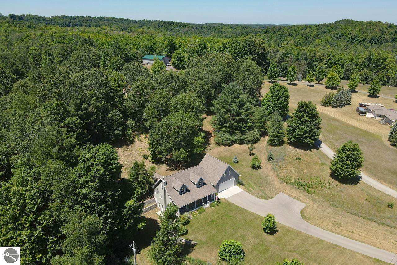 775 Dracka Road - Photo 1