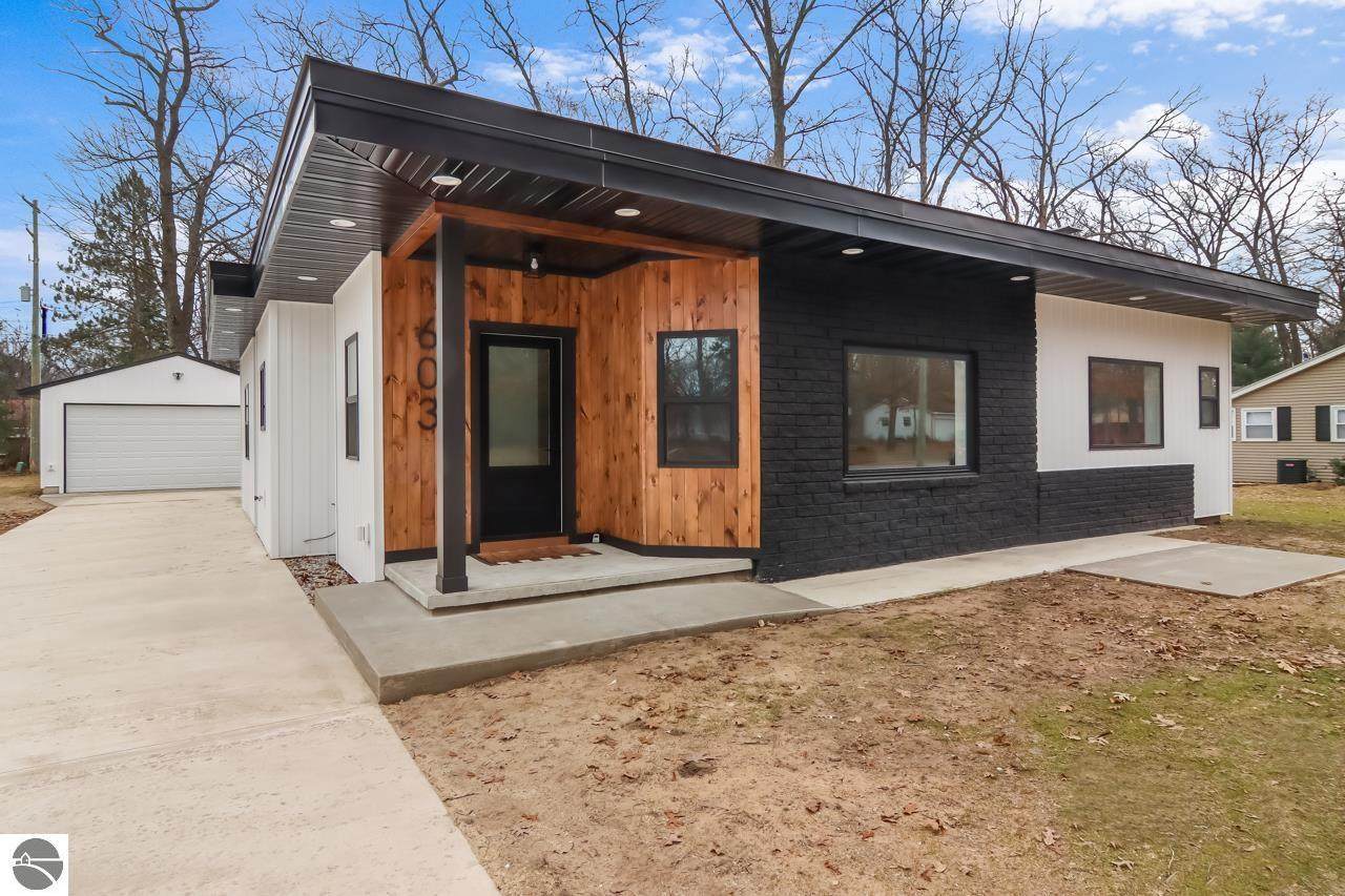 603 Terrace Drive - Photo 1