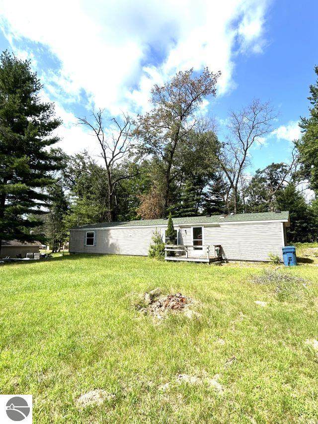 2784 Menominee Trail - Photo 1