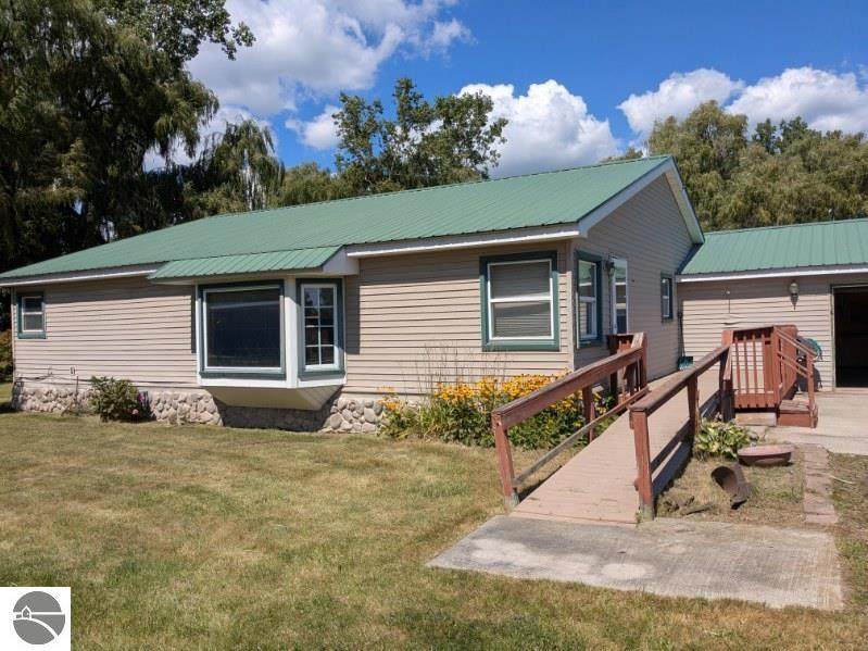 10 Maple Ridge Road - Photo 1