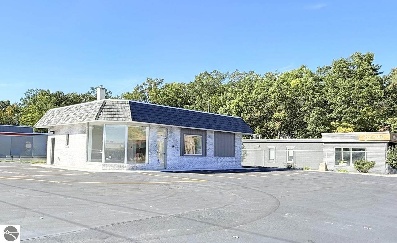 1048 Garfield Avenue - Photo 1