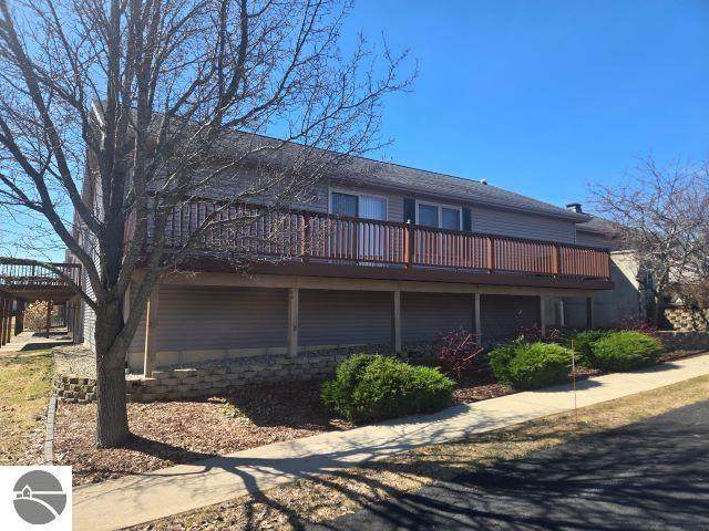 3801 Creekside Drive - Photo 1
