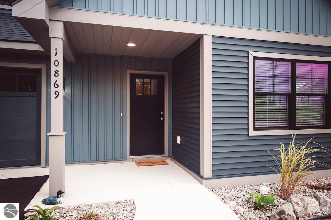 10823 Grandview Road - Photo 1
