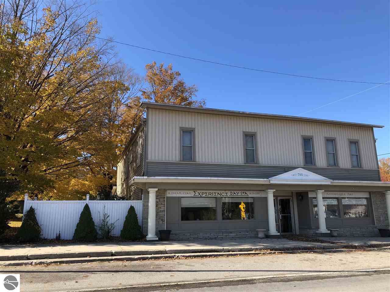 703 Frankfort Avenue - Photo 1