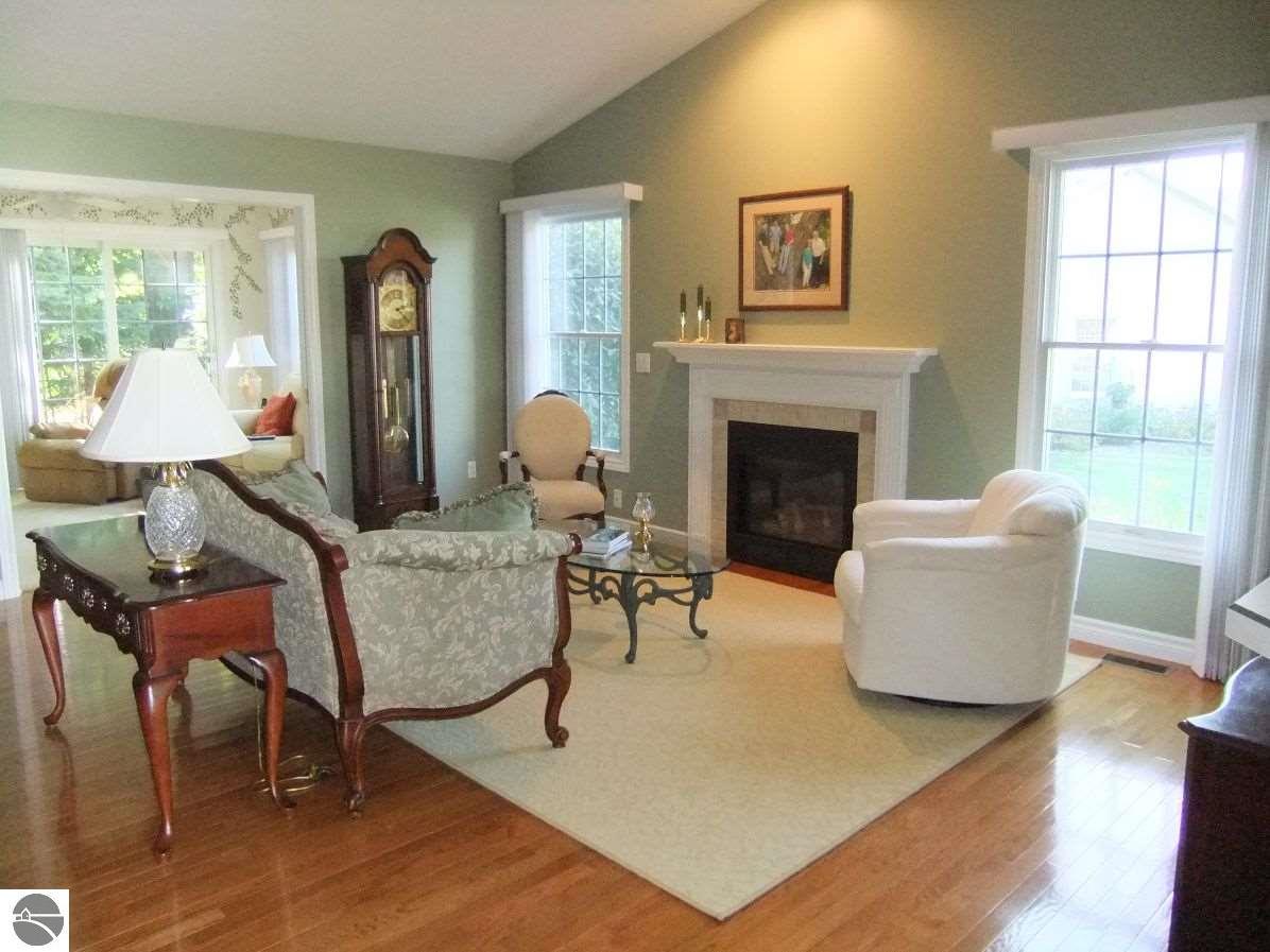 340 Golf View Lane - Photo 1