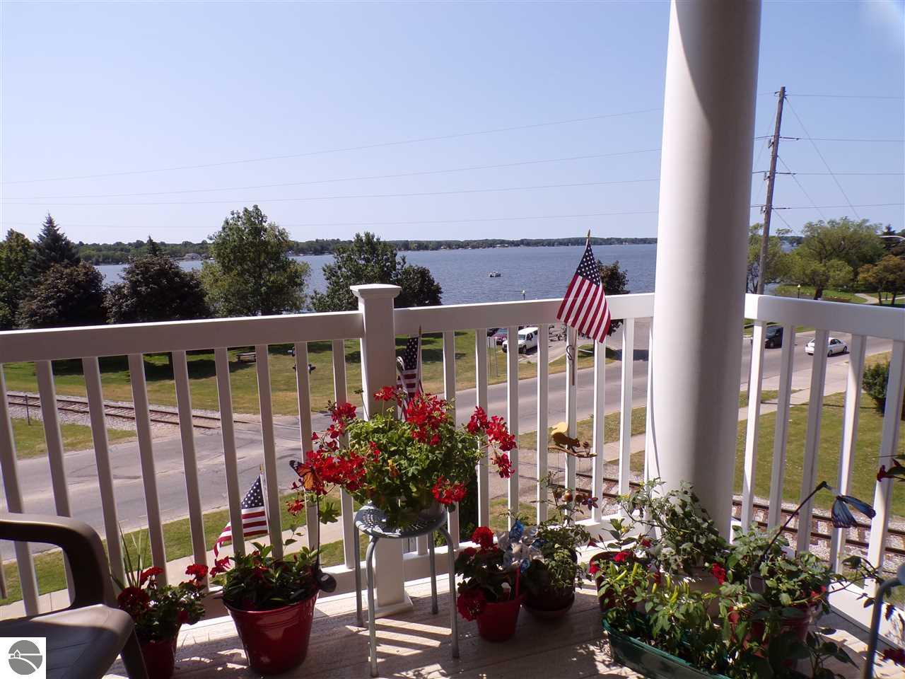301 Lake Street - Photo 1