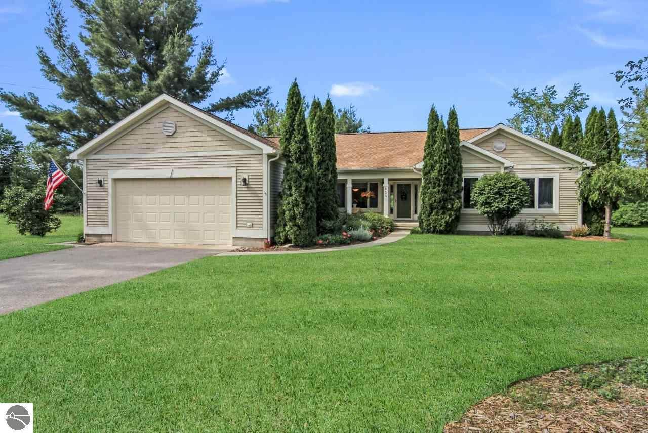 422 Scott Court - Photo 1