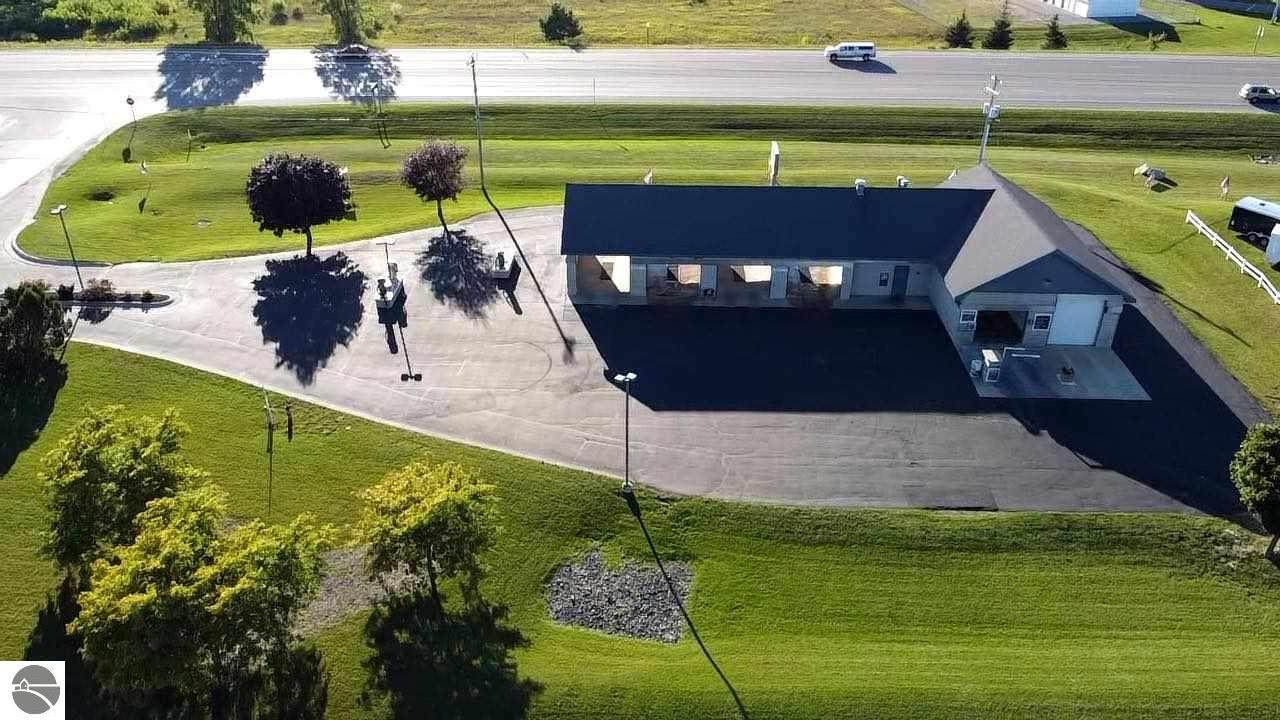3950 Alpha Boulevard - Photo 1