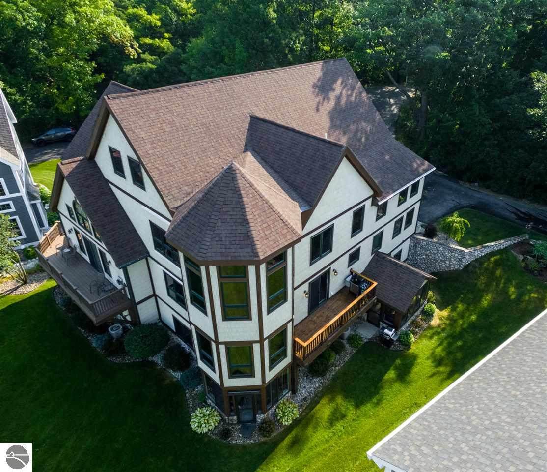 208 Fox Run Drive - Photo 1