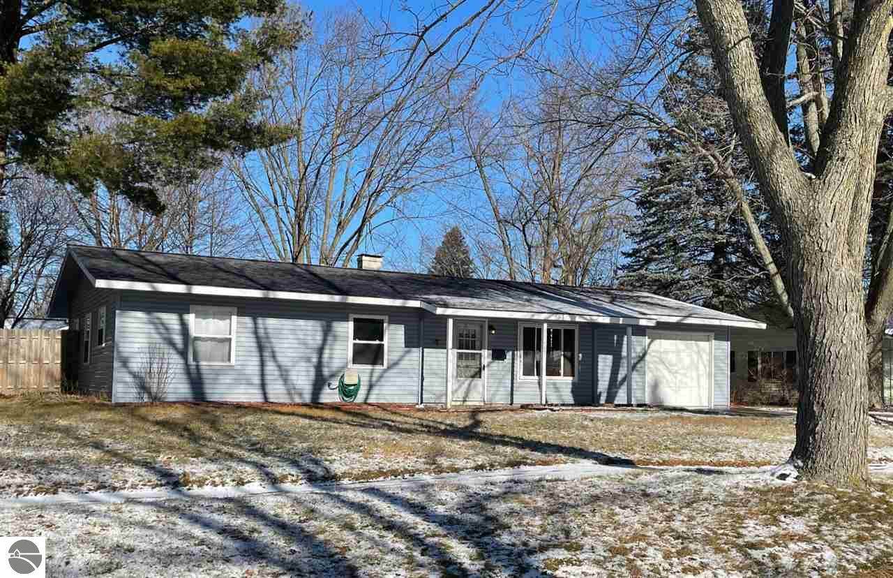 1409 South Drive - Photo 1
