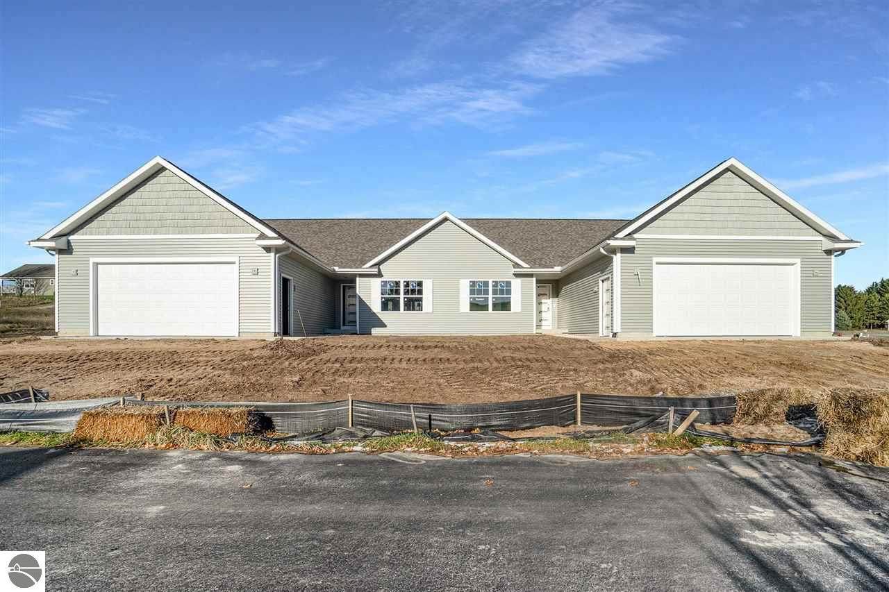 4217 Lone Pine Drive - Photo 1