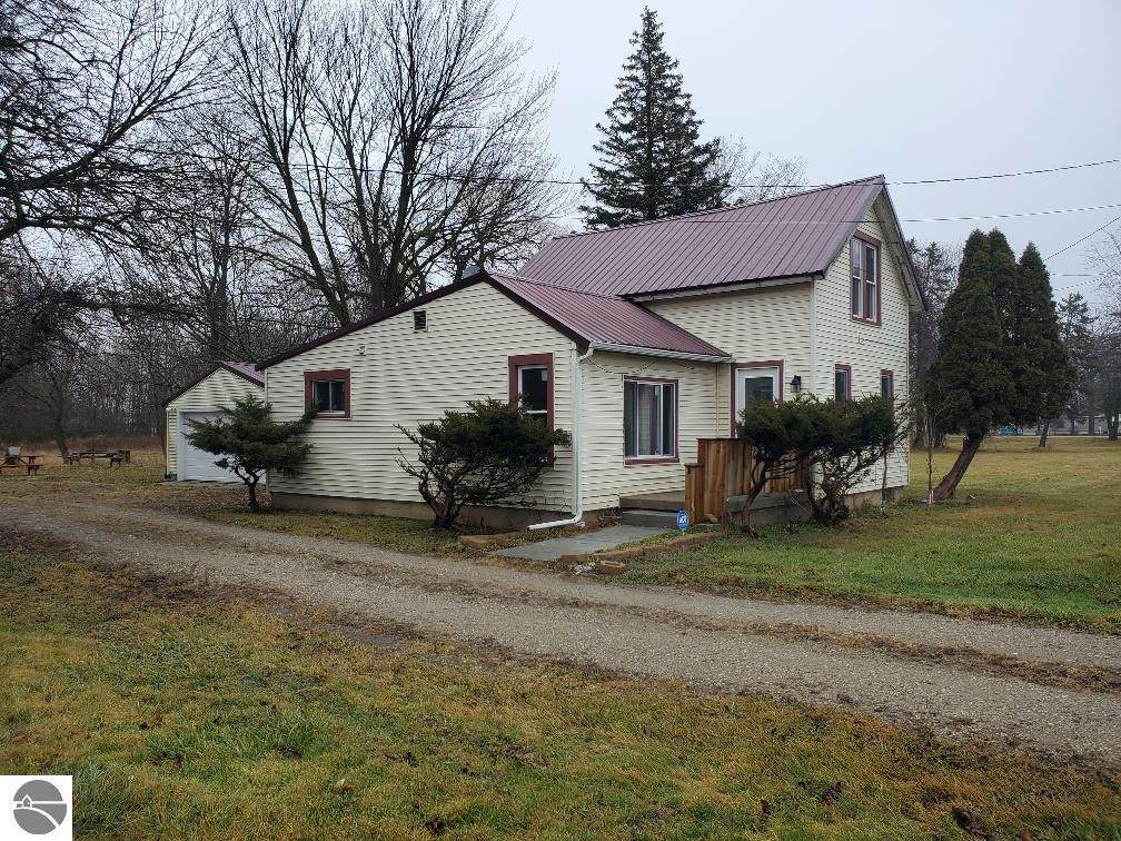 933 Monroe Road - Photo 1