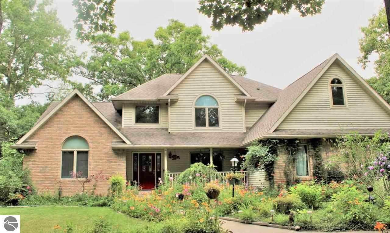 7480 River Road - Photo 1