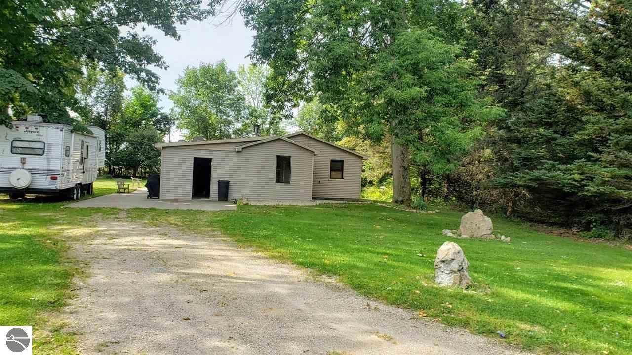 1488 Parkview Drive - Photo 1