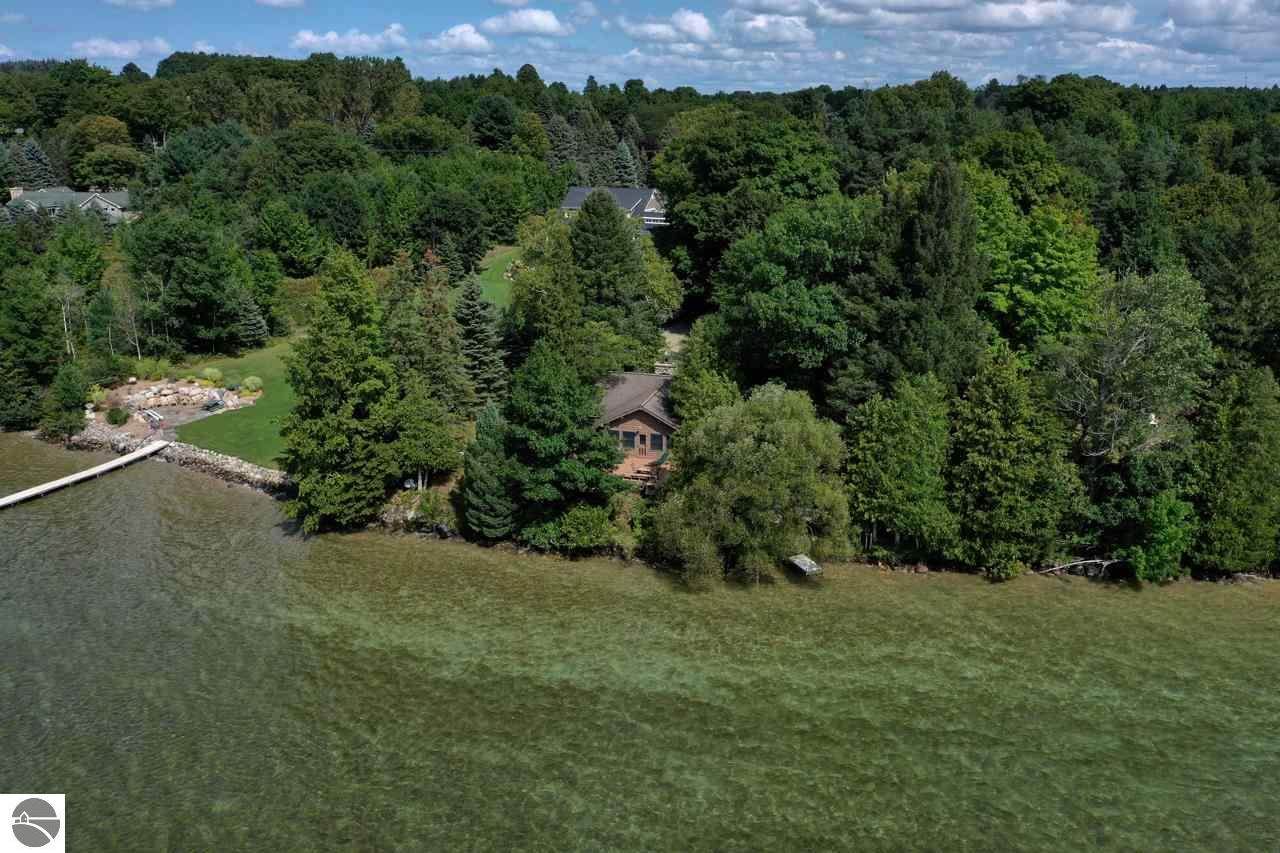8498 Torch Lake Drive, Se - Photo 1