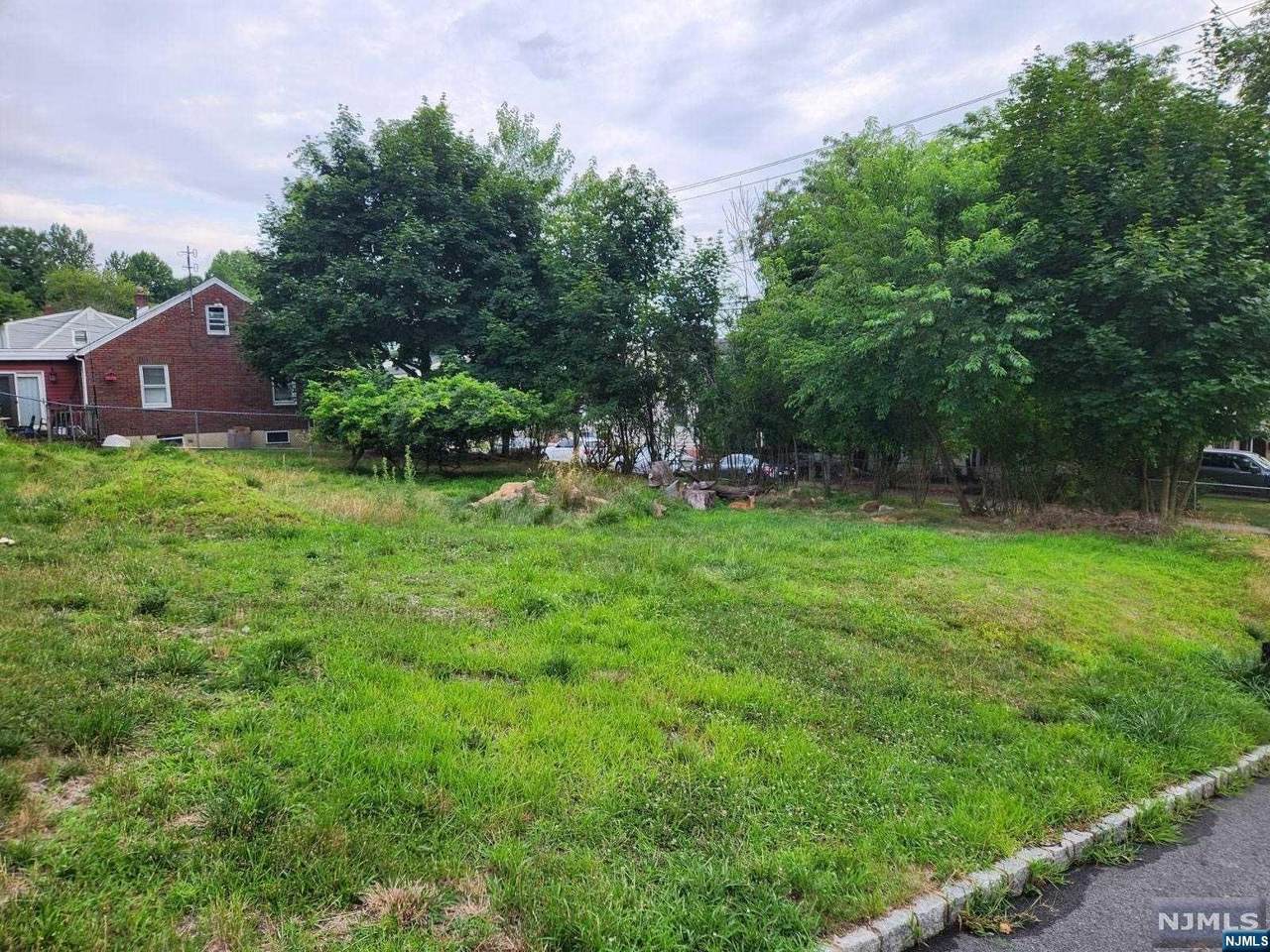 113 Hillcrest Avenue - Photo 1