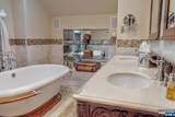 881 Circle Avenue - Photo 33