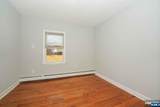 81 Devon - Photo 4