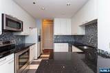 100 Carlyle - Photo 5