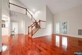 175 Rochelle Avenue - Photo 10