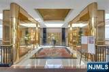 100 Carlyle - Photo 4