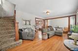 350 Walnut Street - Photo 3