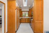 552 Burlington Street - Photo 10