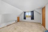 4 Gail Place - Photo 32