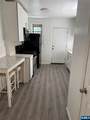 20 Willoughby - Photo 3