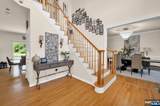 6 Jacob Way - Photo 4