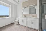 2 Executive - Photo 9