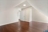 826 George - Photo 19
