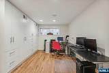 19 Center - Photo 14